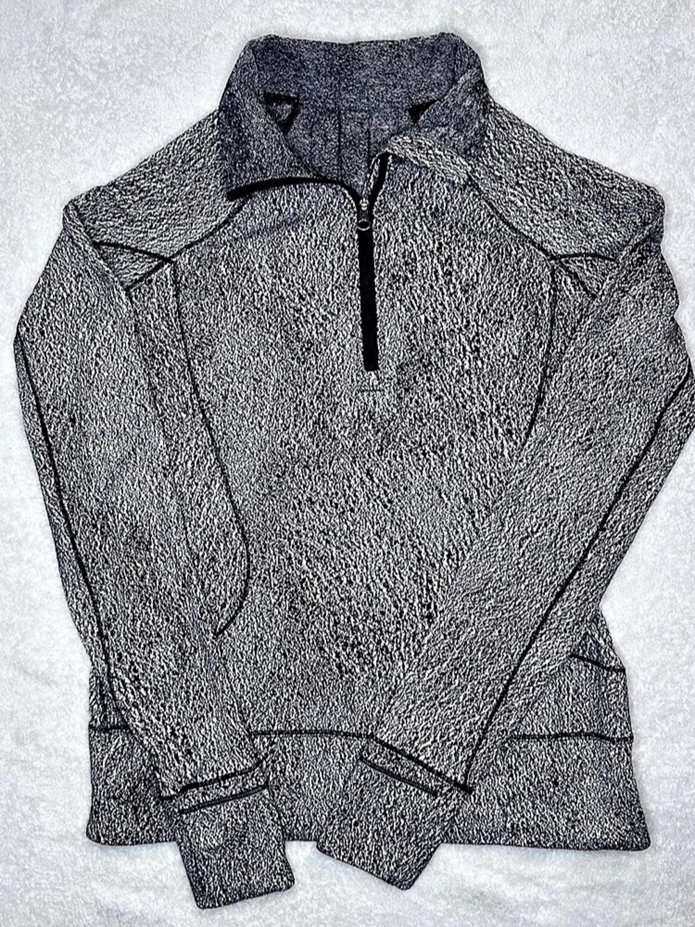 Lululemon quarter zip Gray & Black